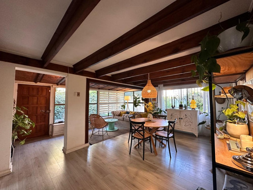 Venta Casa 4D 2B 3E 1B Blest Gana - La Reina