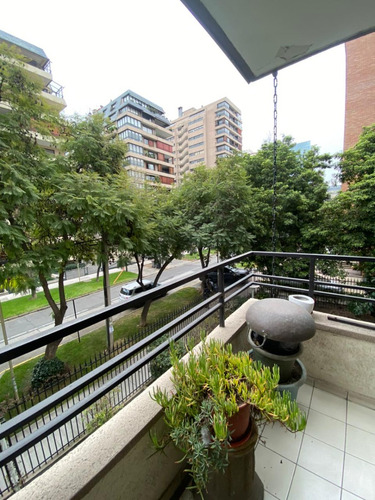 Venta Departamento 4D Walk-in cl&oacute;set 3B 1E 1B Barrio El Golf - Las Condes