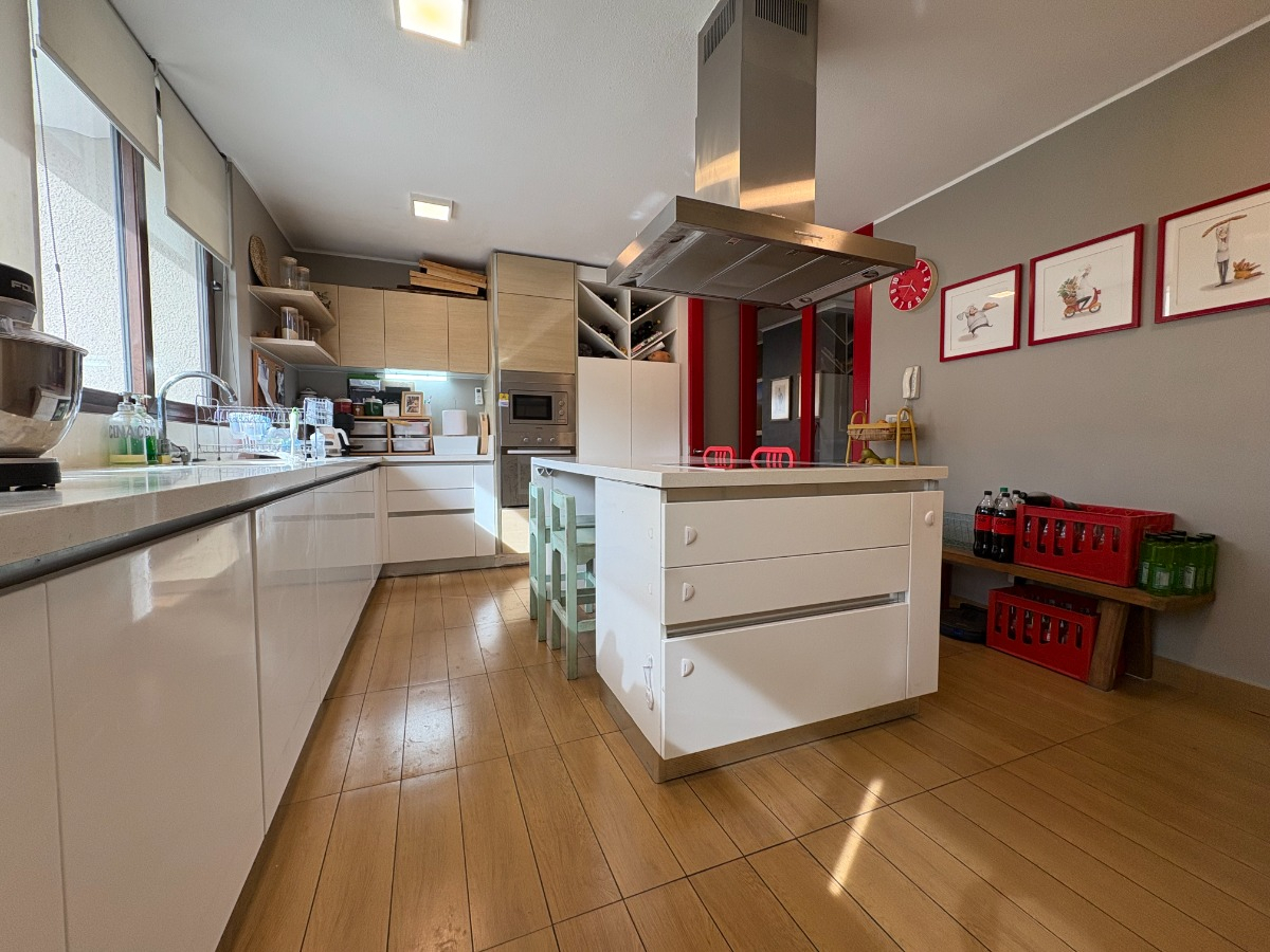 Venta Departamento NO 3D en suite Walk-in cl&oacute;set 3B 2E 1Bd Tabancura - Vitacura