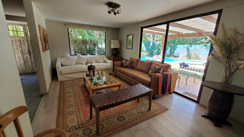 Venta Casa O 4D 3B 2E 1B La Dehesa - Lo Barnechea