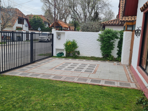 Venta Casa 5D 3B 2E Carlos Ossand&oacute;n - La Reina