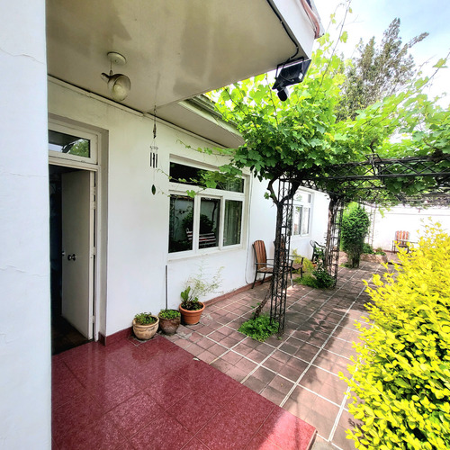 Venta Casa NO 4D 3B 2E 1B Blest Gana - La Reina