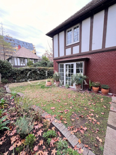 Venta Casa SO 4D 4B 2E 1B Metro Escuela Militar - Las Condes