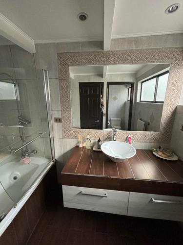 Venta Casa 4D 3B 2E Los Dominicos - Las Condes