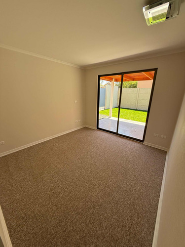 Arriendo Casa 3D 2B 1E Chicureo - Colina