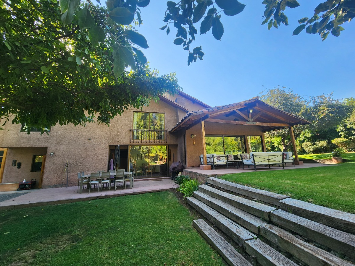 Venta Casa NO 6D en suite Walk-in cl&oacute;set 5B 6E 2Bd El Huinganal - Lo Barnechea