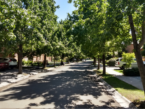 Venta Casa NO 5D en suite Walk-in cl&oacute;set 5B 2E 1B Chicureo - Colina