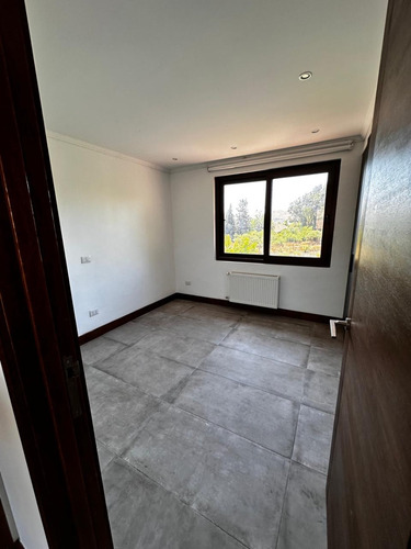 Arriendo Casa 4D 4B 4E 1B Chicureo - Colina