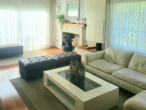 Arriendo Casa 4D en suite 3B 2E 1B La Dehesa - Lo Barnechea