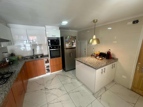 Venta Casa 4D 4B 2E Metro Bilbao - Providencia