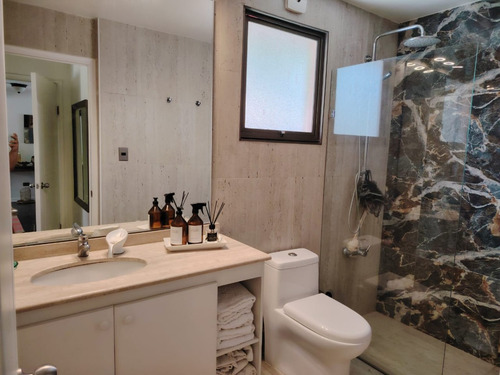 Venta Casa SO 3D en suite Walk-in cl&oacute;set 3B 3E 1B Chicureo - Colina