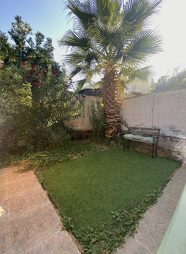 Venta Casa 4D en suite 2B 4E 1B Carlos Ossand&oacute;n - La Reina