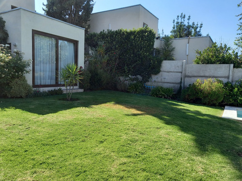 Venta Casa NP 3D en suite Walk-in cl&oacute;set 3B 3E Chicureo - Colina