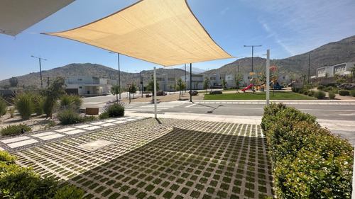 Venta Casa O 3D en suite Walk-in cl&oacute;set 3B 2E 1B Chicureo - Colina