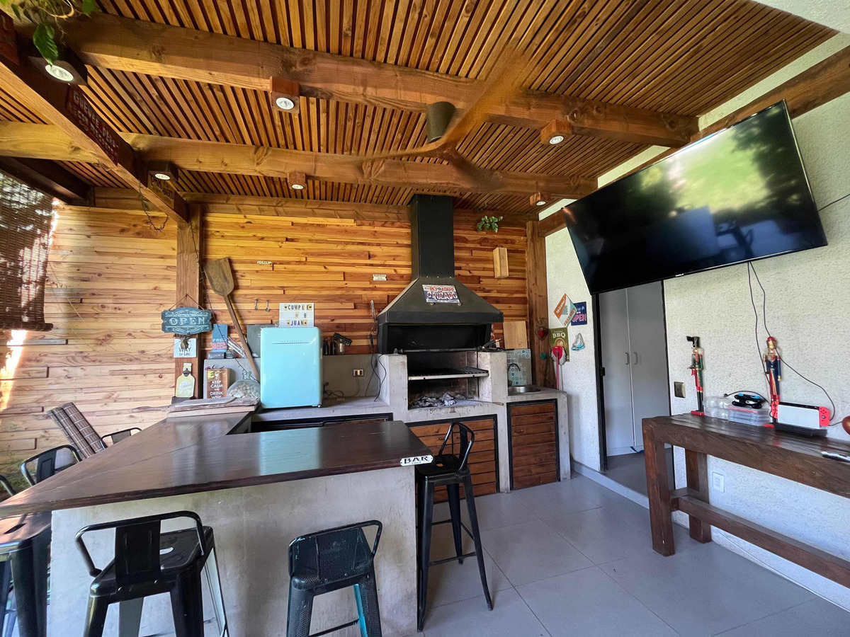 Arriendo Casa 5D 5B 3E 1Bd Chicureo - Colina