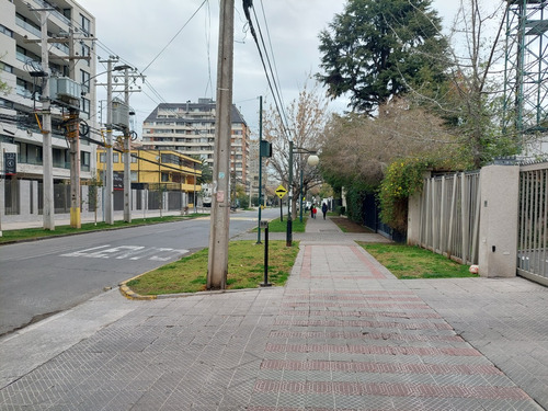 Arriendo Departamento NO 3D en suite Walk-in cl&oacute;set 2B 1E Campus Oriente - Providencia