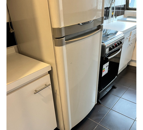 Arriendo Departamento P 2D 2B 1E 1B Metro Escuela Militar - Las Condes