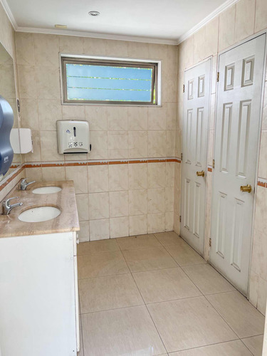 Arriendo Oficina 6B 10E Barrio Italia - Providencia