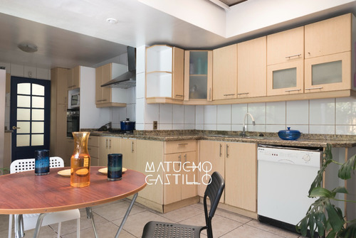 Venta Casa NOSP 4D en suite Walk-in cl&oacute;set 4B 2E 1B Carlos Ossand&oacute;n - La Reina