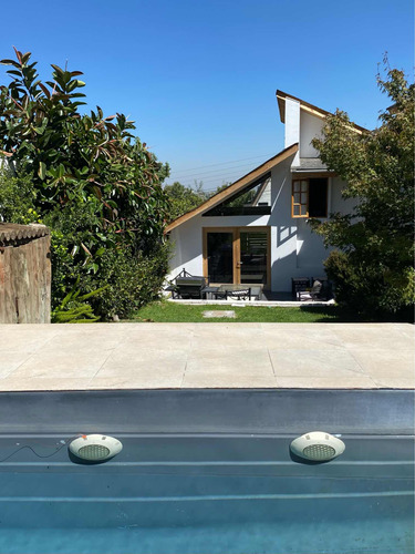 Venta Casa 5D Walk-in cl&oacute;set 4B 1E 1B Los Dominicos - Las Condes