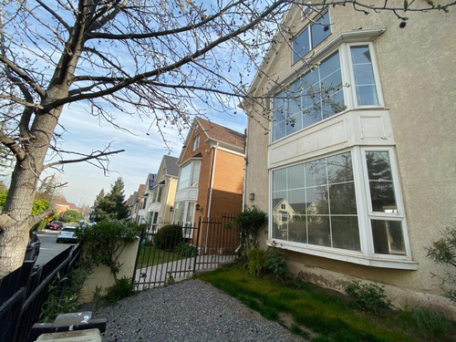 Arriendo Casa O 6D en suite Walk-in cl&oacute;set 5B 2E La Dehesa - Lo Barnechea