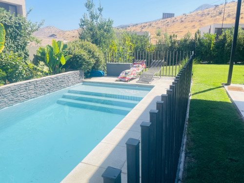 Venta Casa NO 5D 4B 2E 1B Chicureo - Colina