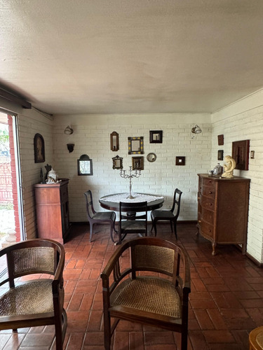 Venta Casa NP 4D Walk-in cl&oacute;set 3B 3E 1B Rotonda Atenas - Las Condes