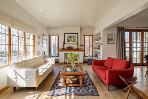 Arriendo Casa NO 4D en suite Walk-in cl&oacute;set 3B 3E 1B Metro Bilbao - Providencia