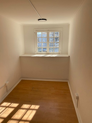 Arriendo Oficina SO 3B 1B Barrio Italia - Providencia