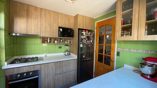 Venta Casa N 4D en suite 2B 1E 1B  - Colina