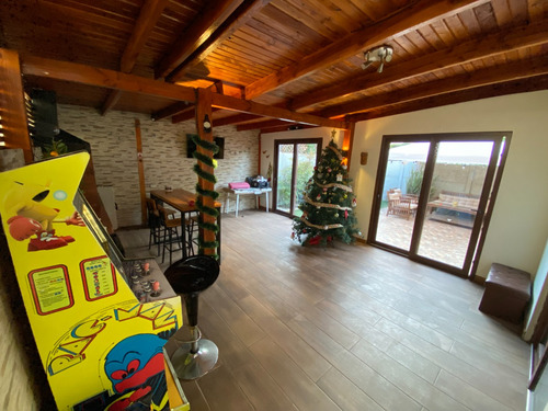 Venta Casa N 4D en suite 2B 1E 1B  - Colina