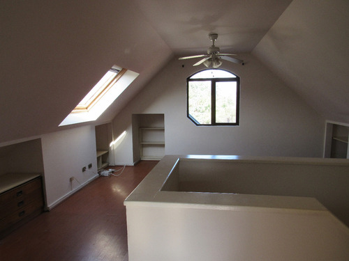 Arriendo Casa NOSP 5D en suite Walk-in cl&oacute;set 4B 3E 2B San Carlos de Apoquindo - Las Condes