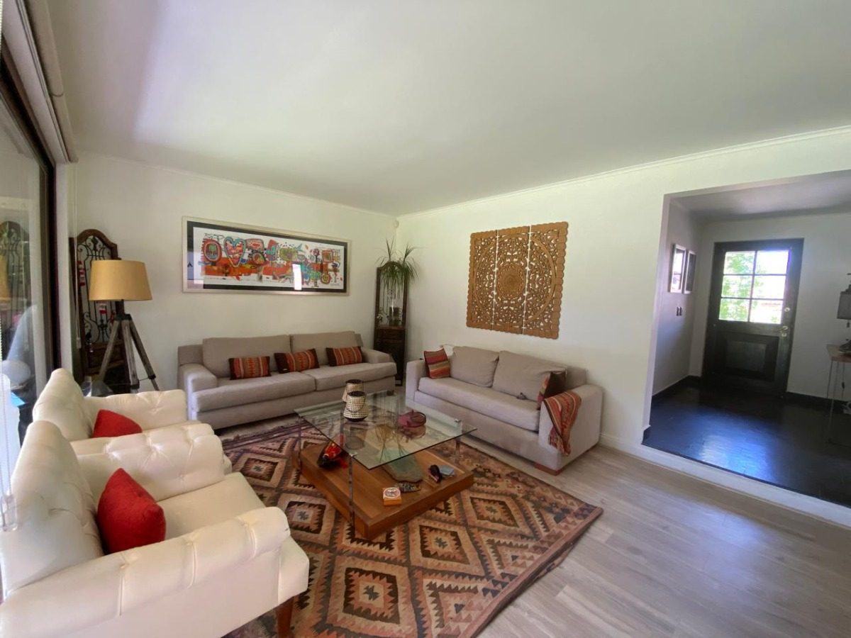 Arriendo Casa O 3D en suite Walk-in cl&oacute;set 4B 2E 1Bd Chicureo - Colina