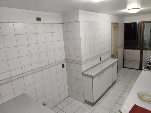 Arriendo Departamento 4D en suite Walk-in cl&oacute;set 4B 1E 1B Centro Financiero - Las Condes