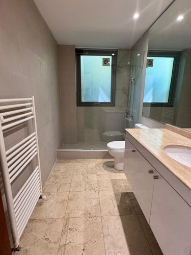 Arriendo Departamento NP 4D en suite Walk-in cl&oacute;set 4B 2E 1B Santa Mar&iacute;a de Manquehue - Vitacura