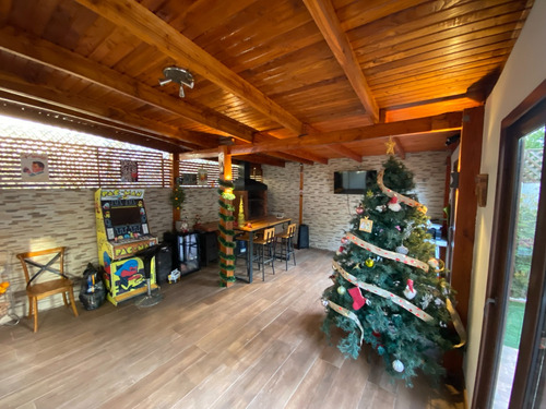 Venta Casa N 4D en suite 2B 1E 1B  - Colina