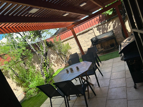 Arriendo Casa NOSP 4D 3B 2E 1B Carlos Ossand&oacute;n - La Reina