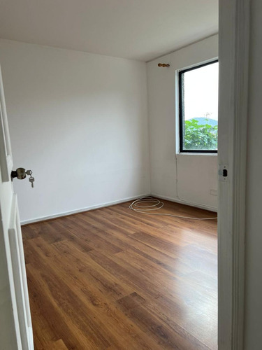 Venta Departamento NP 2D 1B 1E 1B Antigua Lo Barnechea - Lo Barnechea