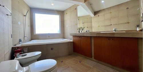 Arriendo Casa 6D en suite Walk-in cl&oacute;set 6B 6E 1B Chicureo - Colina