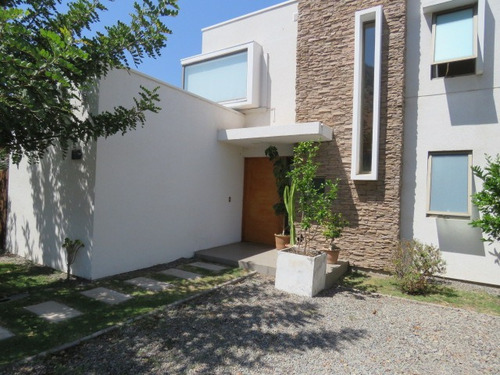 Venta Casa NO 3D en suite Walk-in cl&oacute;set 3B 3E Chicureo - Colina