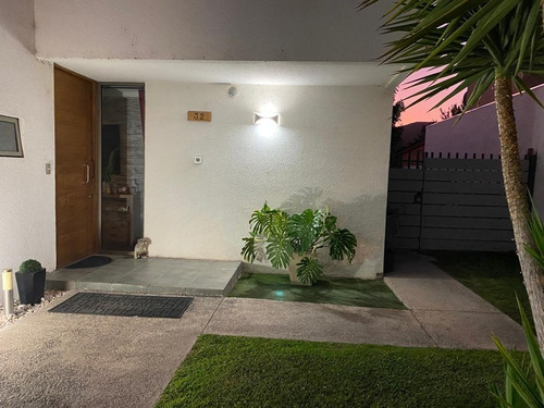 Venta Casa O 5D en suite Walk-in cl&oacute;set 5B 4E 1B Chicureo - Colina