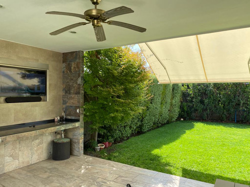 Arriendo Casa 4D 4B 2E 1B Chicureo - Colina