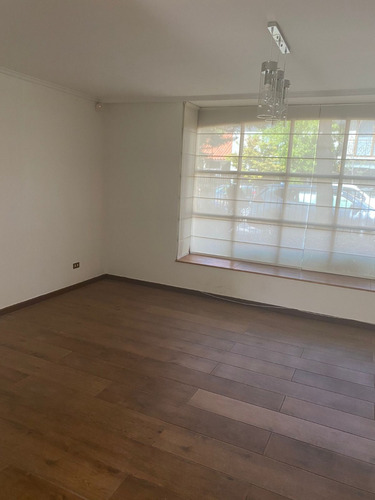 Arriendo Casa 5D 4B 2E San Carlos de Apoquindo - Las Condes