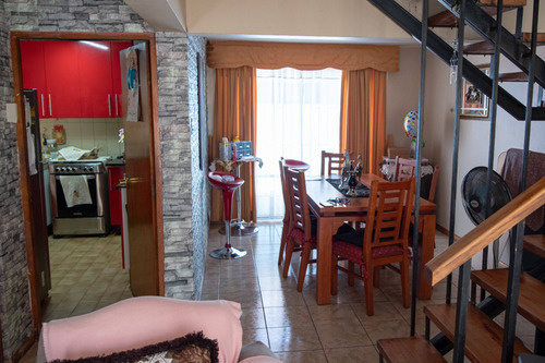 Venta Casa P 4D 2B 2E 1B Col&oacute;n Oriente - Vital Apoquindo - Las Condes