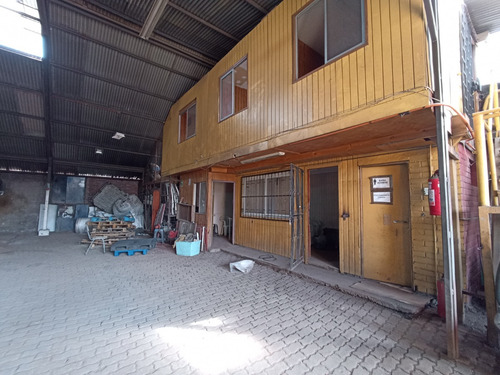  Galp&oacute;n Industrial Con Oficinas Administrativas En La Granja