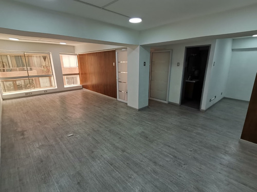 Arriendo Oficina 2B Metro Tobalaba - Mall Costanera - Providencia
