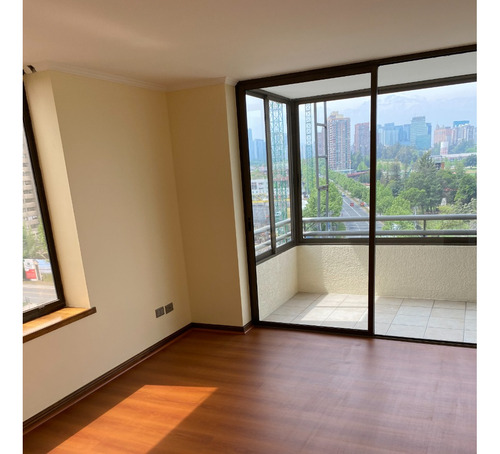 Arriendo Departamento NO 4D en suite Walk-in cl&oacute;set 3B 1E 1B Metro Escuela Militar - Las Condes
