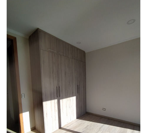 Arriendo Casa NO 4D en suite Walk-in cl&oacute;set 5B 4E 1B Chicureo - Colina