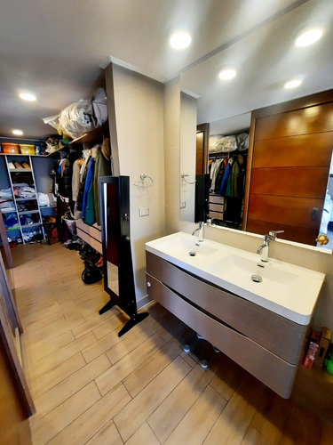 Arriendo Departamento SO 2D en suite Walk-in cl&oacute;set 2B 1E 2B Campus Oriente - Providencia