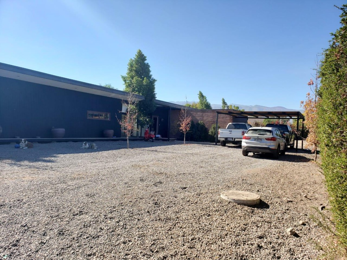 Arriendo Casa N 5D en suite Walk-in cl&oacute;set 4B 8E 2Bd Chicureo - Colina